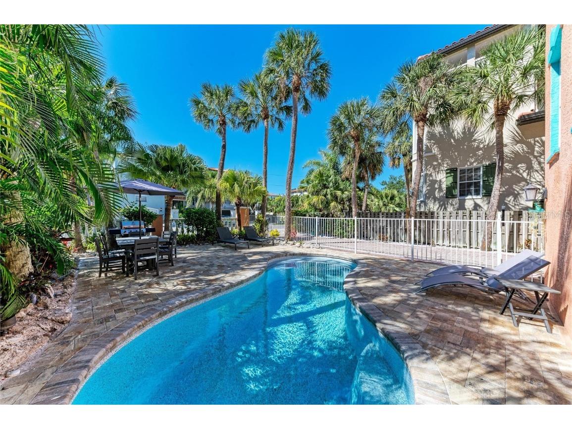 4003 5th Avenue Holmes Beach FL 34217 A4669926 image48