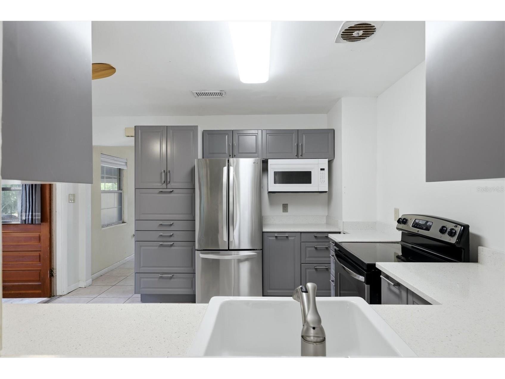 4003 Booth Place Sarasota FL 34231 A4690238 image4