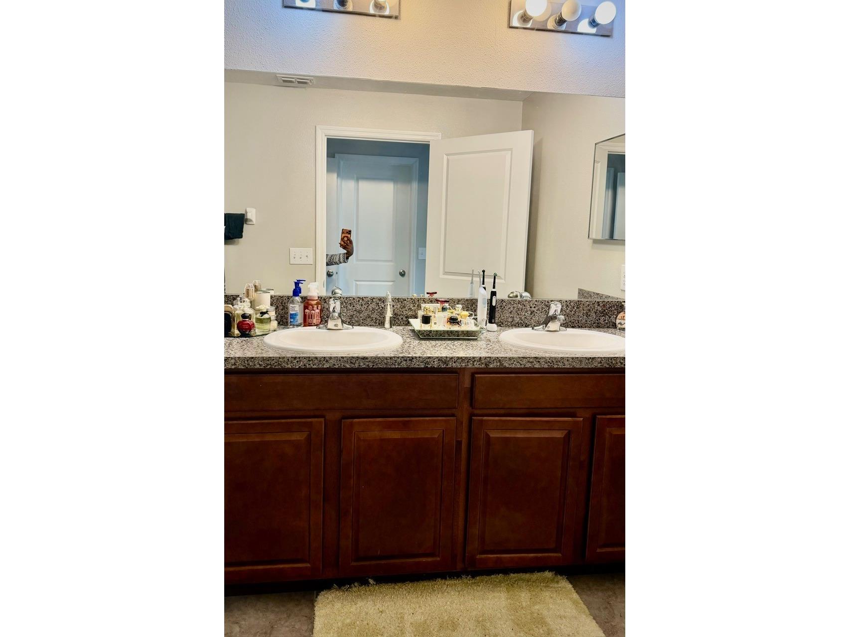 4003 Wild Senna Boulevard Tampa FL 33619 TB8478042 image13