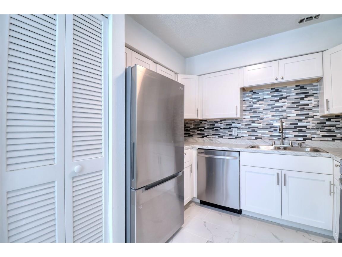 4004 Cortez Drive #D Tampa FL 33614 TB8432738 image6