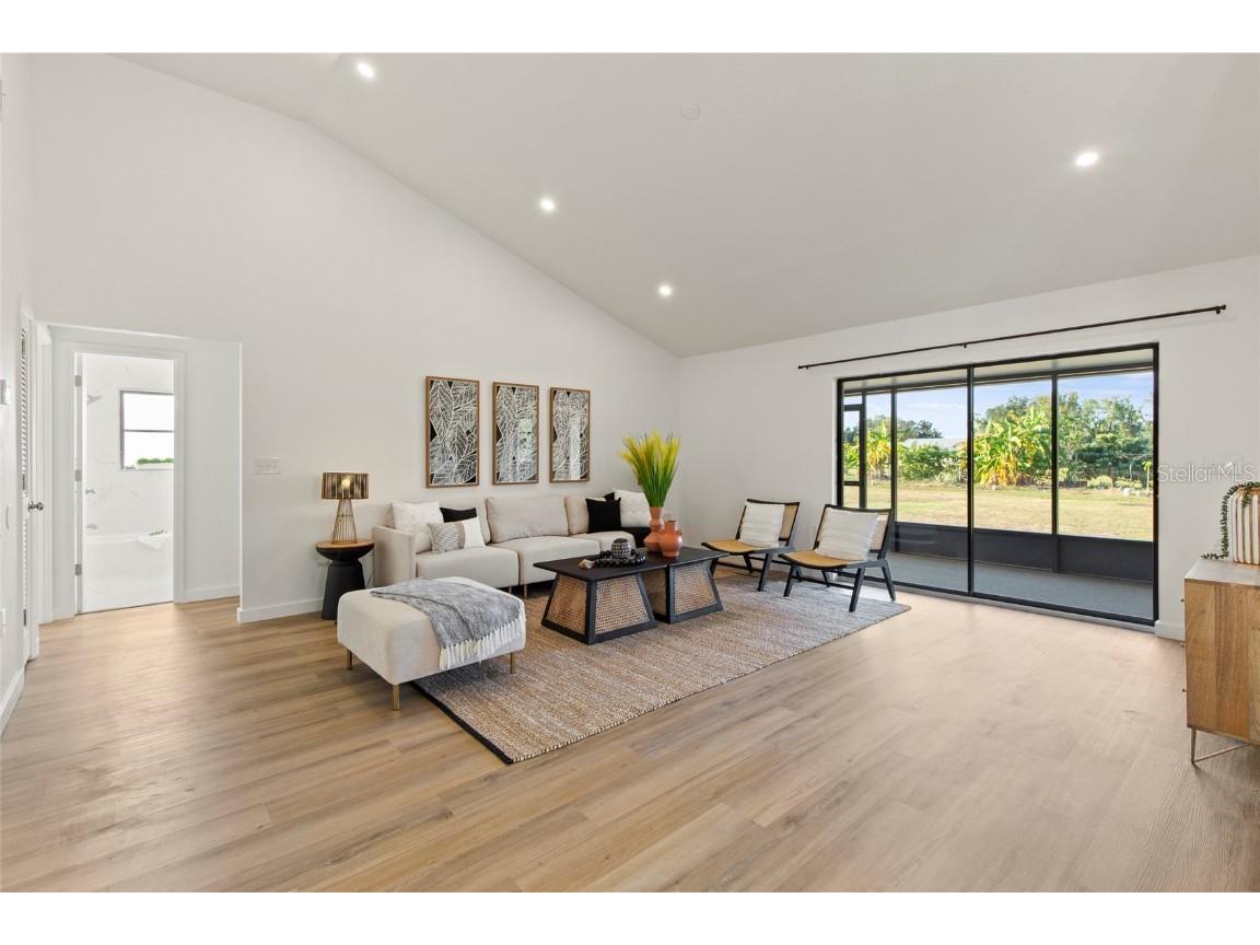 4004 Hidden River Lane Sarasota FL 34240 A4660693 image3