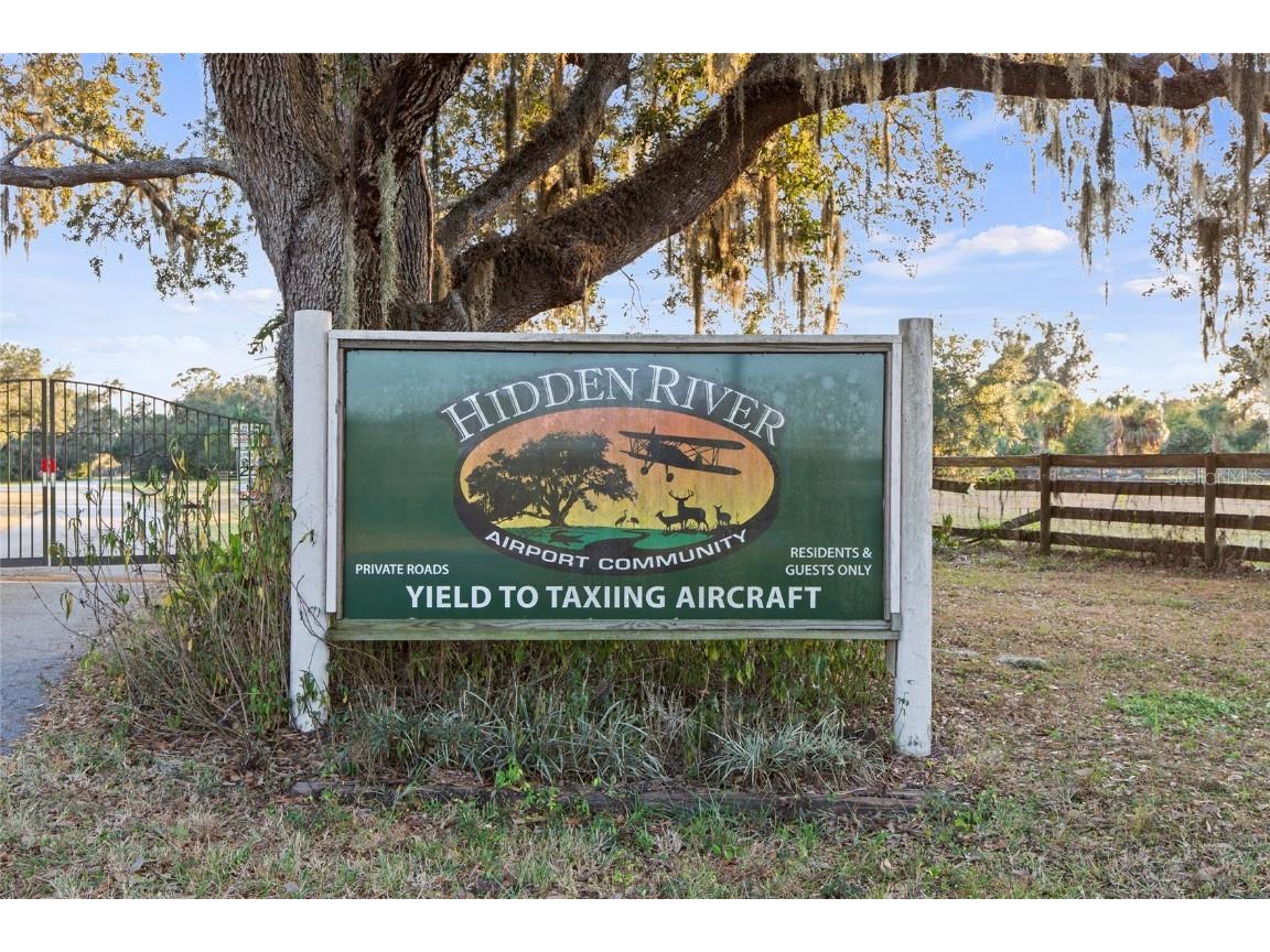 4004 Hidden River Lane Sarasota FL 34240 A4660693 image39