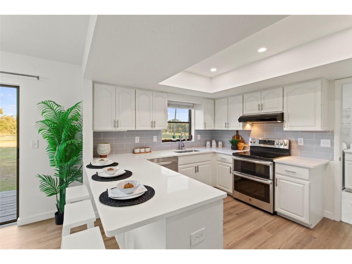 4004 Hidden River Lane Sarasota FL 34240 A4660693 image8