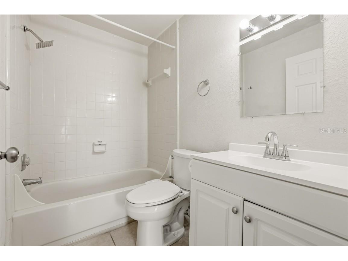 4004 Nestle Oaks Place #203 Tampa FL 33613 TB8456219 image16