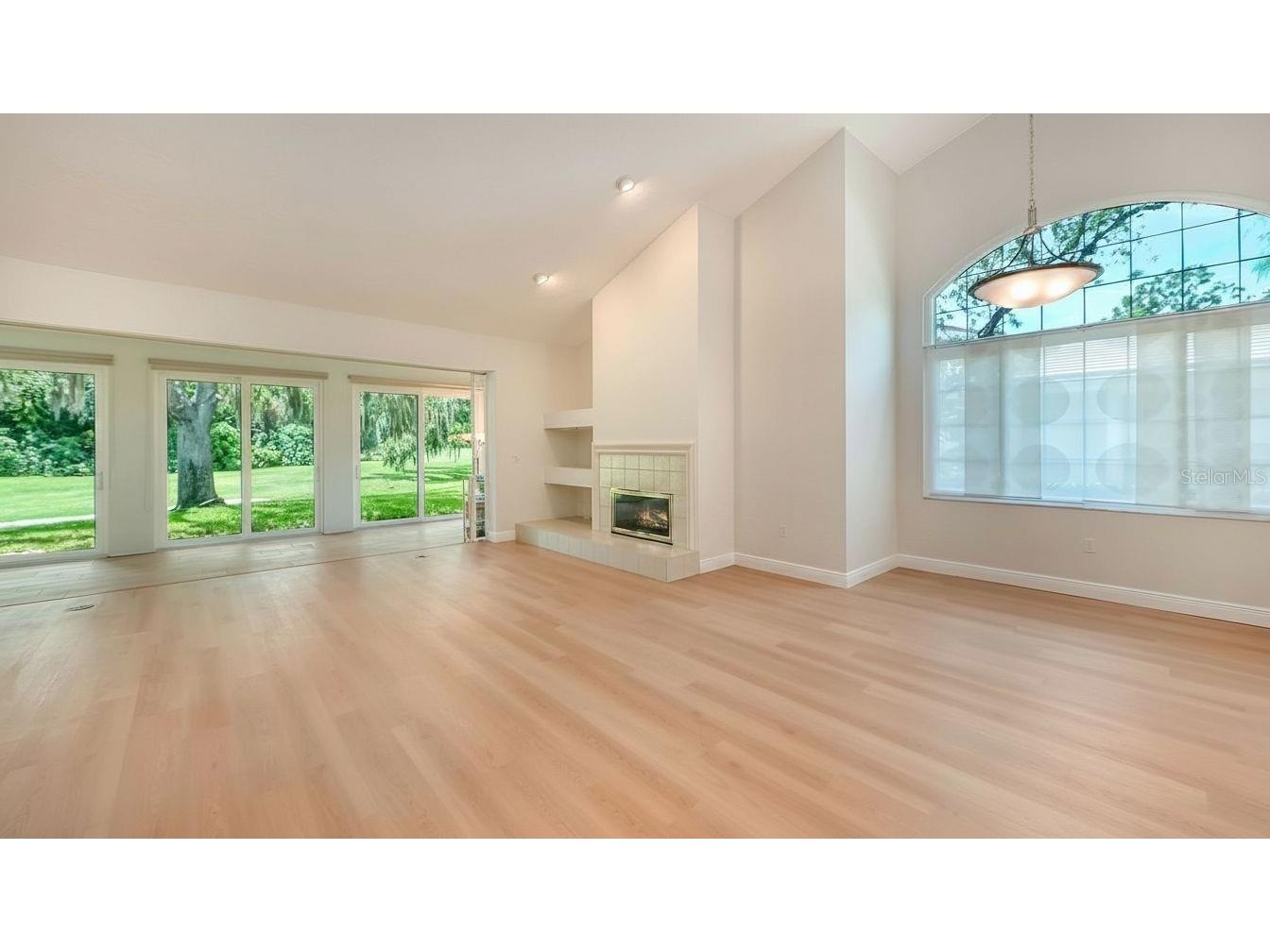 4004 Penshurst Park Sarasota FL 34235 A4695985 image13
