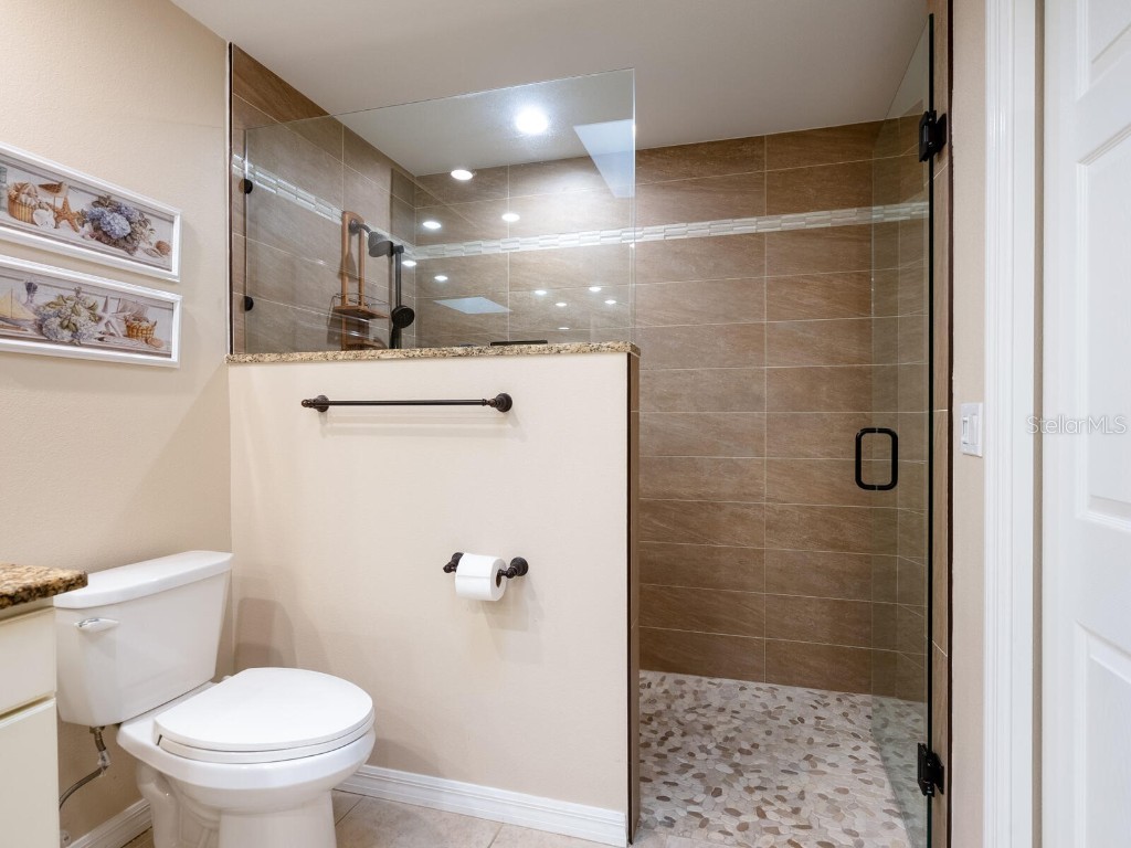 4004 Wilshire Circle E #89 Sarasota FL 34238 A4659133 image26