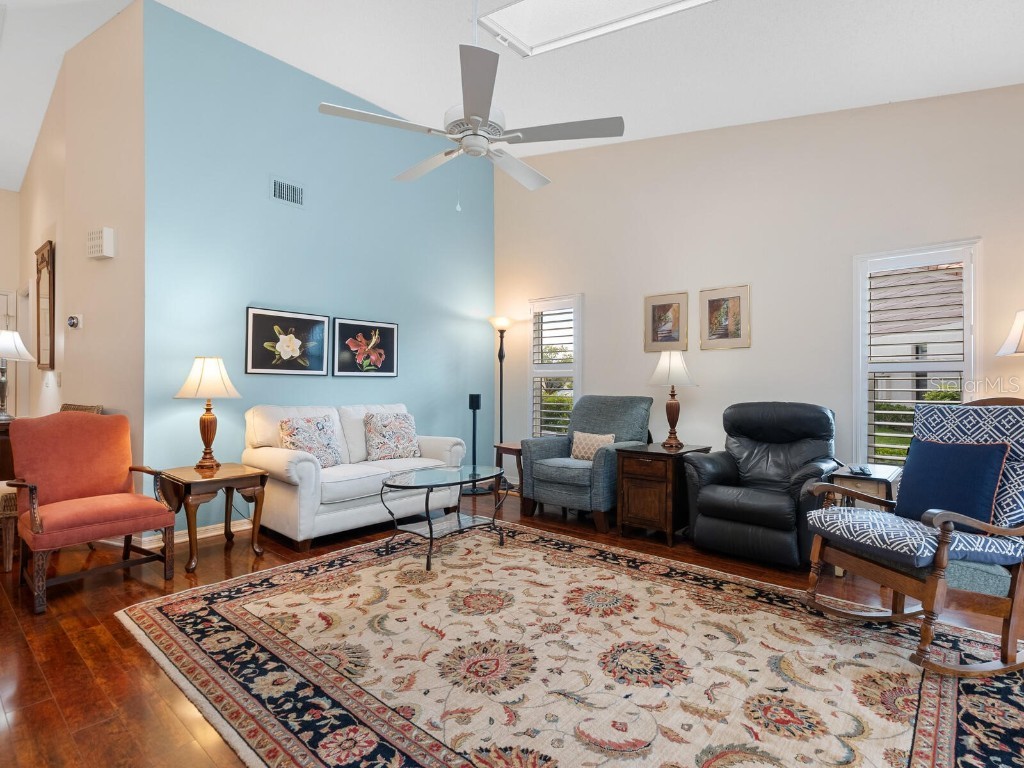 4004 Wilshire Circle E #89 Sarasota FL 34238 A4659133 image9