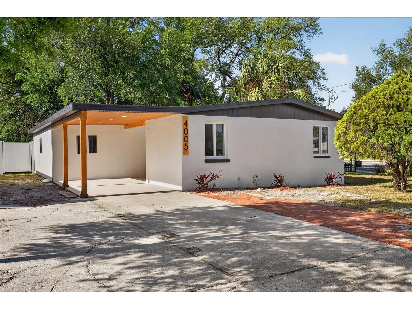 4005 E Henry Avenue Tampa FL 33610 TB8502112 image1