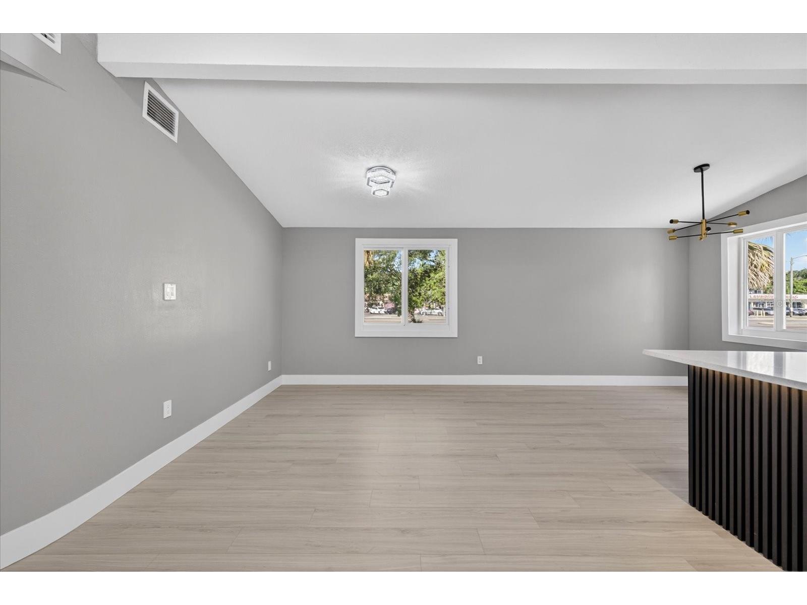 4005 E Henry Avenue Tampa FL 33610 TB8502112 image18