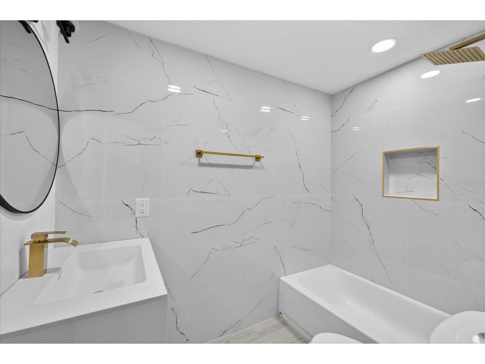4005 E Henry Avenue Tampa FL 33610 TB8502112 image23