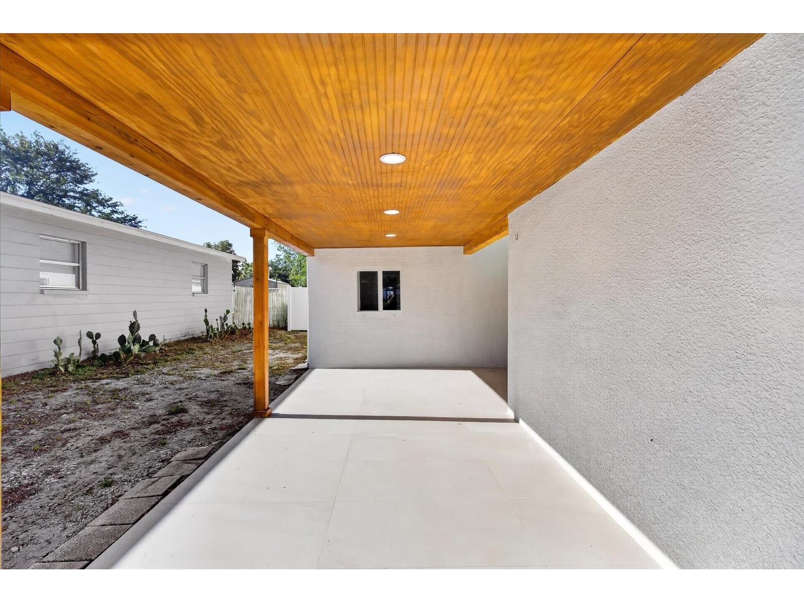 4005 E Henry Avenue Tampa FL 33610 TB8502112 image4