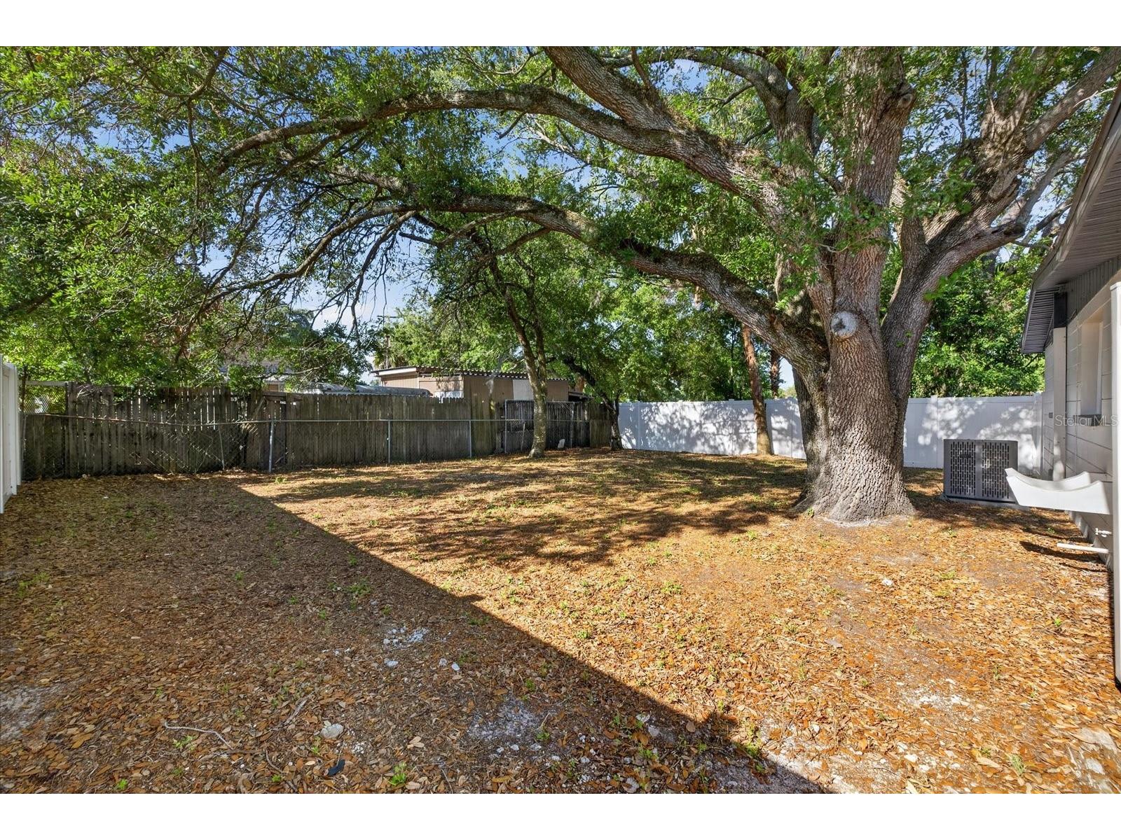 4005 E Henry Avenue Tampa FL 33610 TB8502112 image43