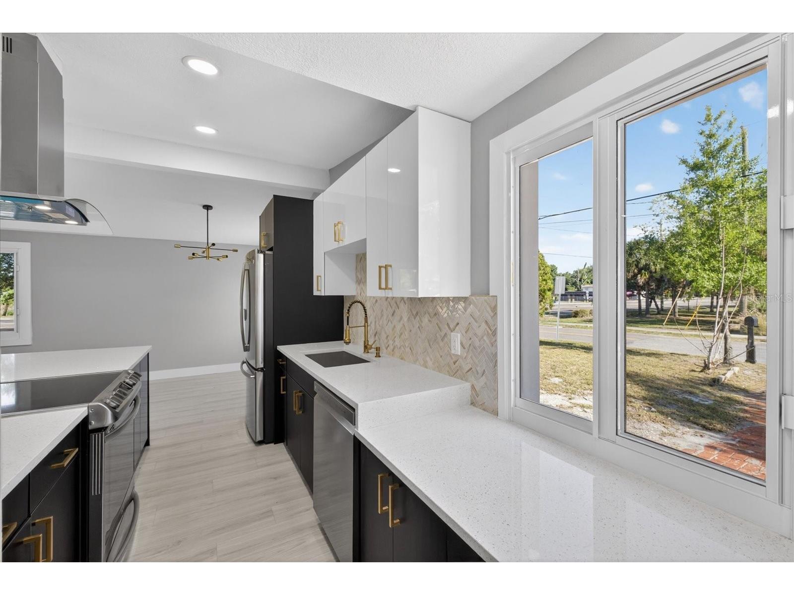 4005 E Henry Avenue Tampa FL 33610 TB8502112 image9