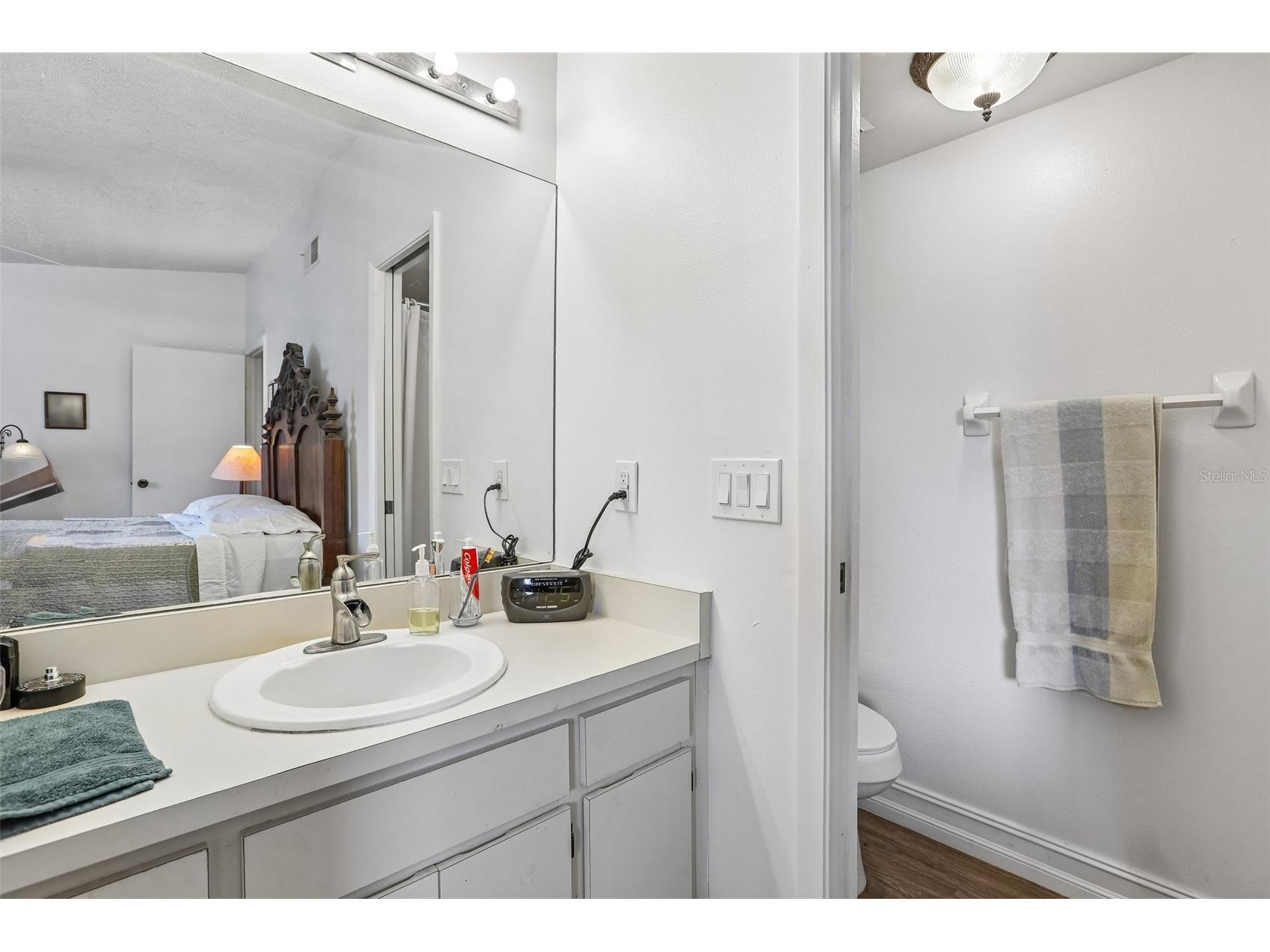 4005 Oak Limb Court Tampa FL 33614 TB8507175 image13