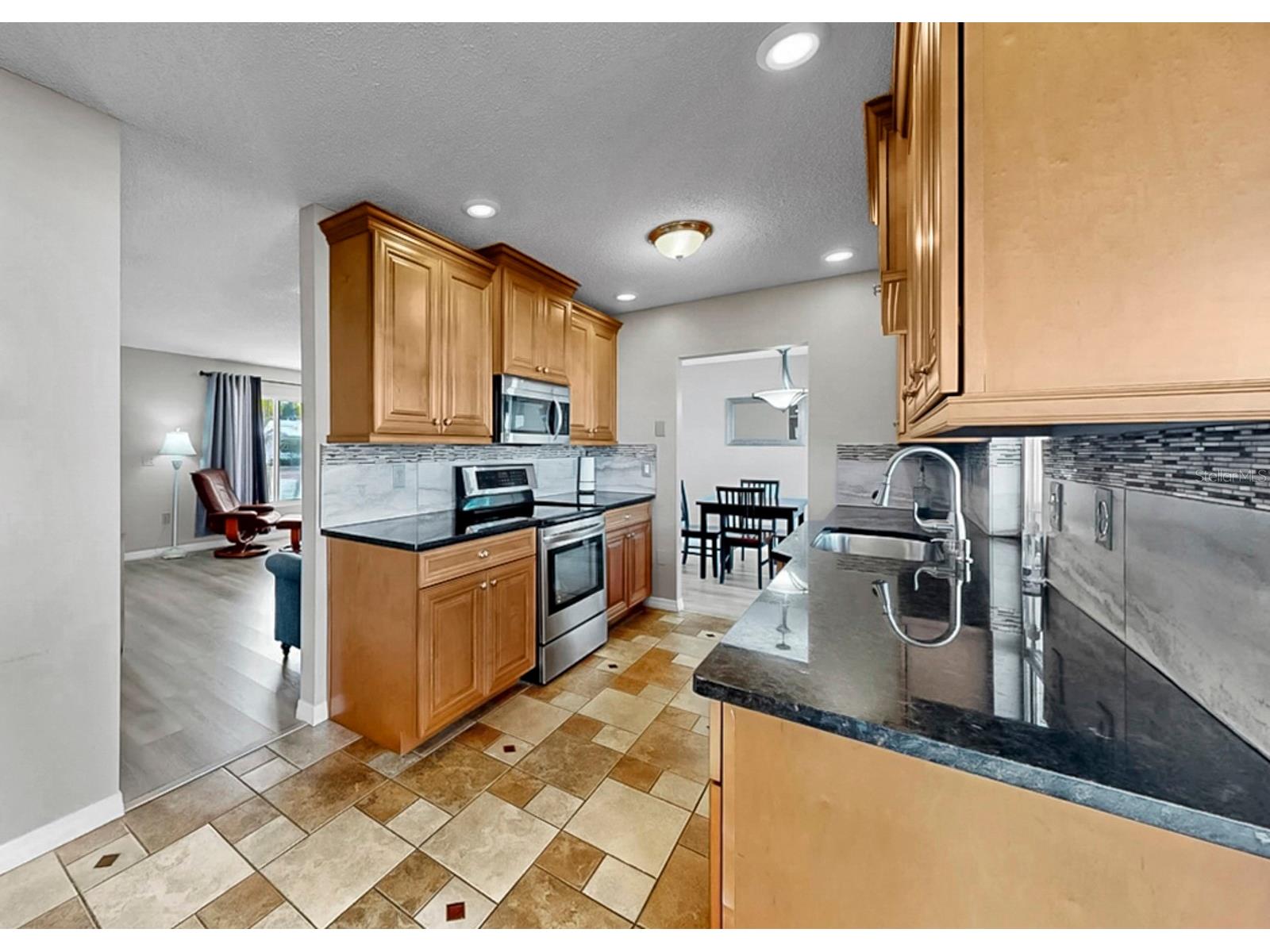 4005 Palm Court Bradenton FL 34208 O6385330 image18