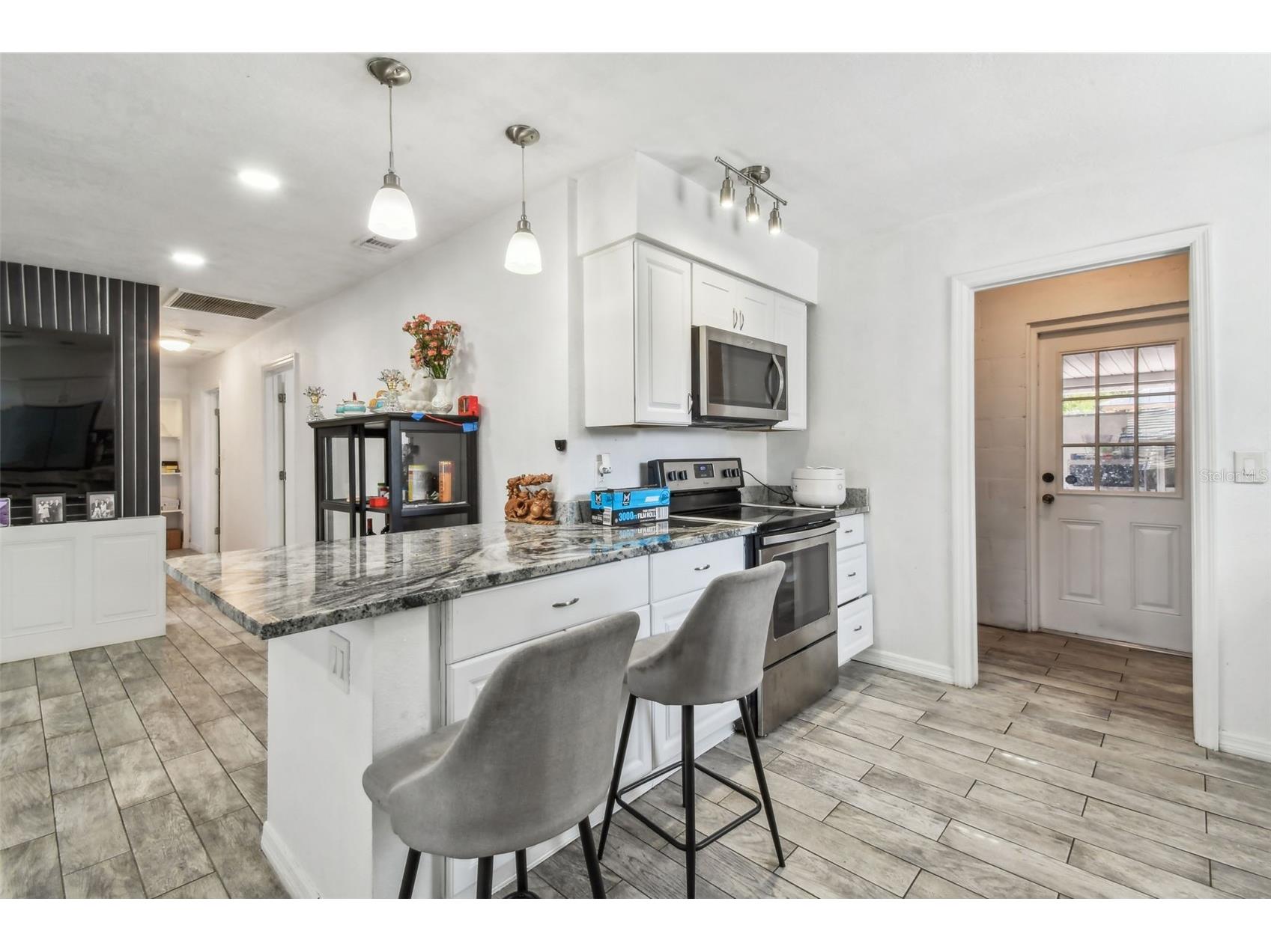 4005 W Tyson Avenue Tampa FL 33611 TB8495142 image11