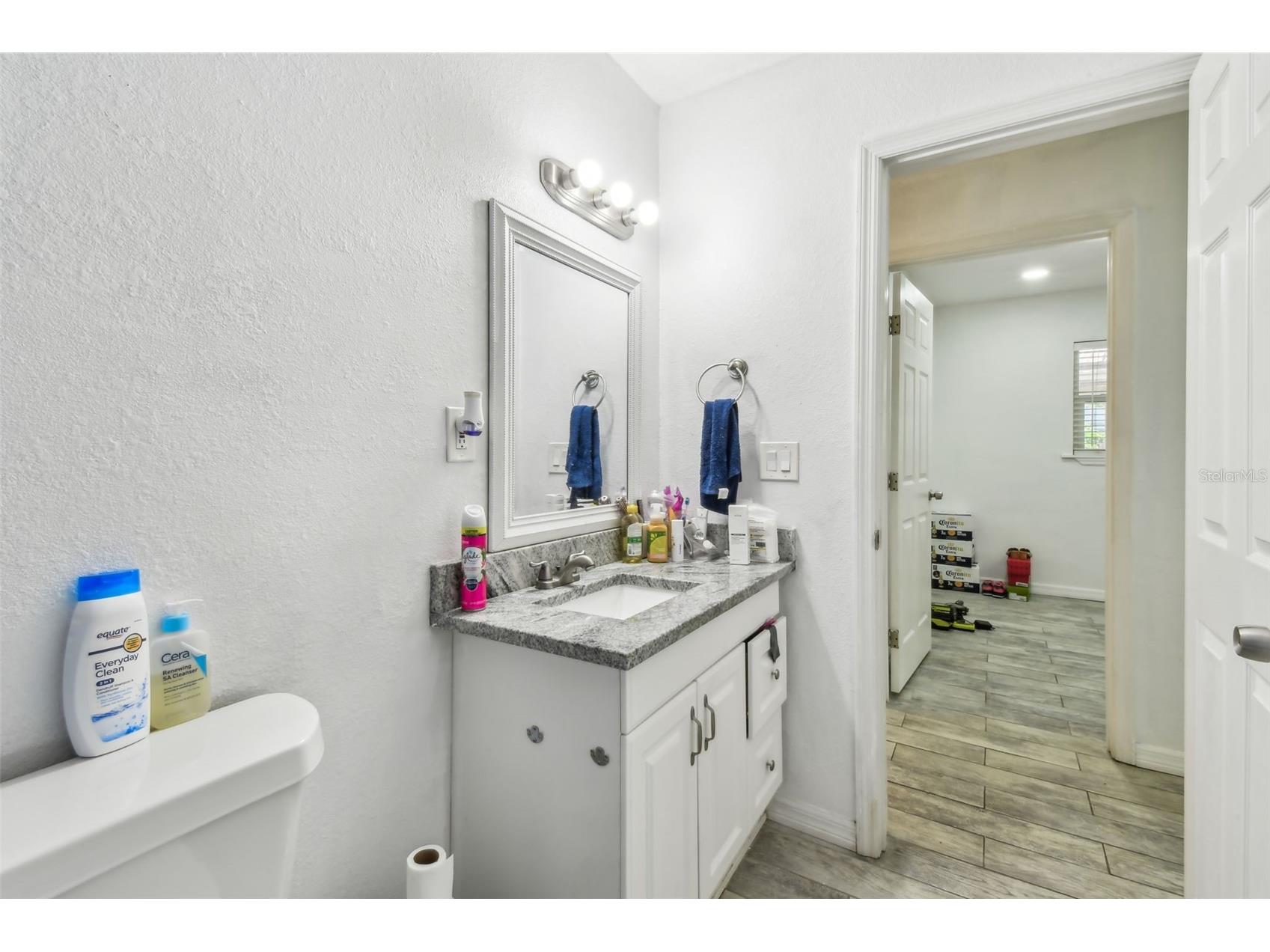 4005 W Tyson Avenue Tampa FL 33611 TB8495142 image18