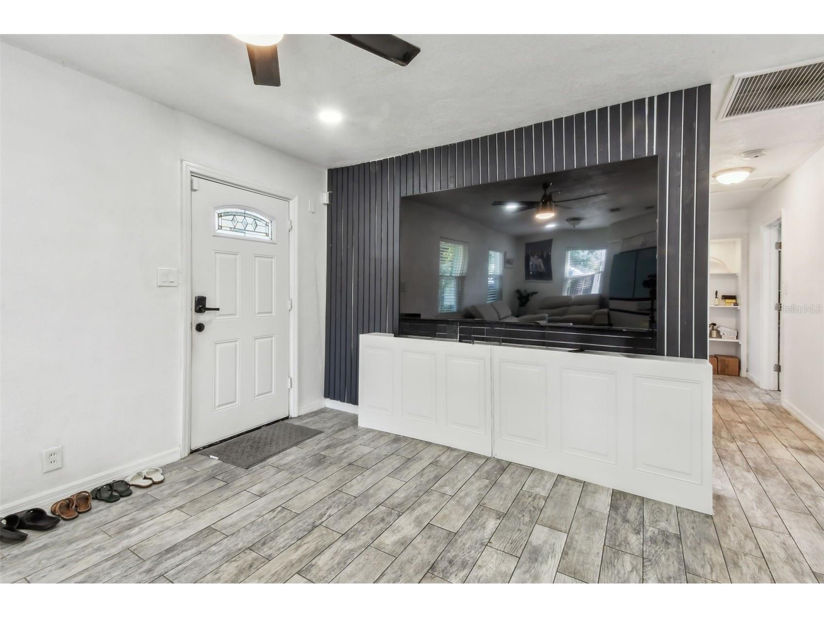 4005 W Tyson Avenue Tampa FL 33611 TB8495142 image4