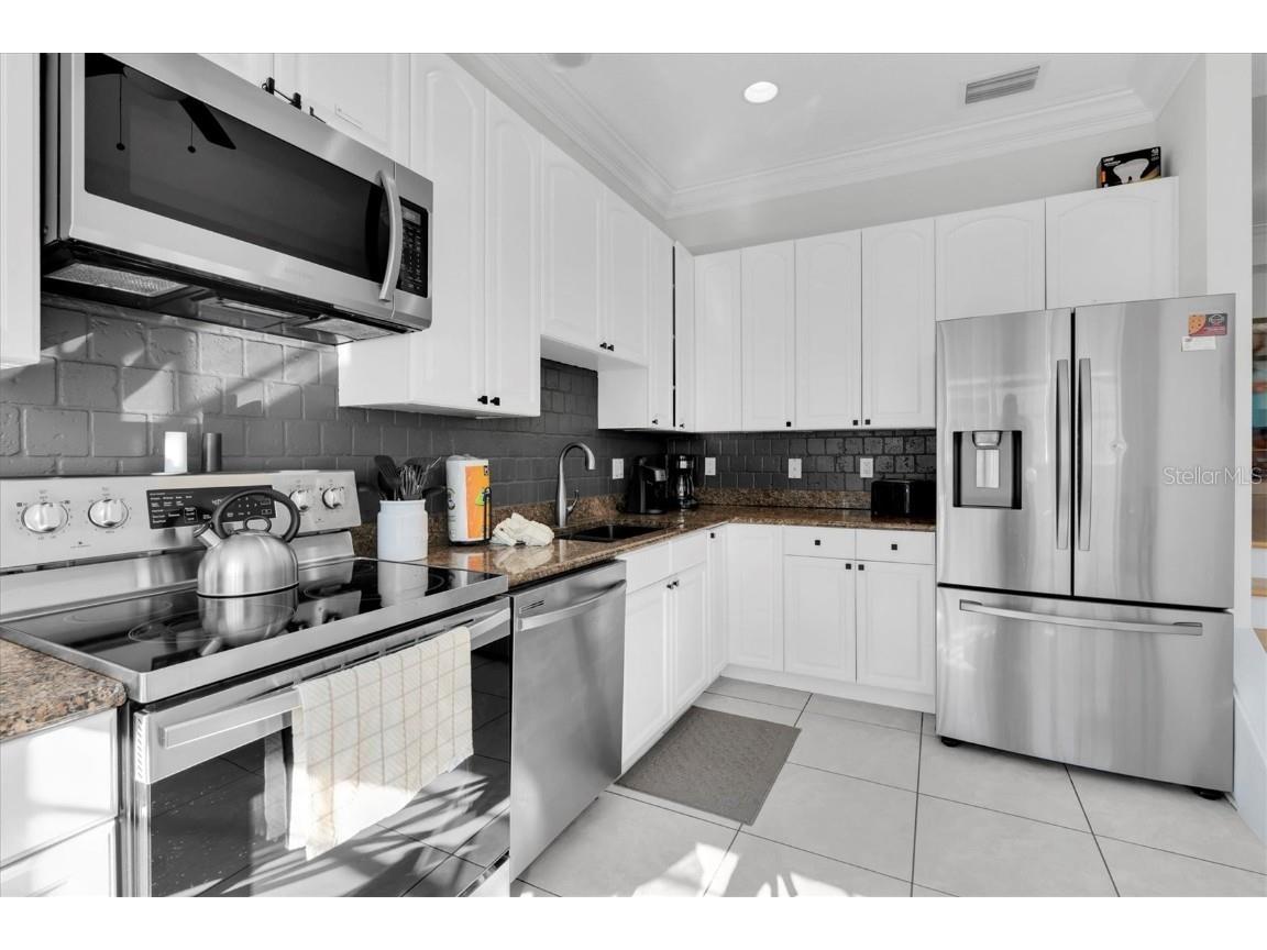 4006 5th Avenue Holmes Beach FL 34217 A4671831 image15