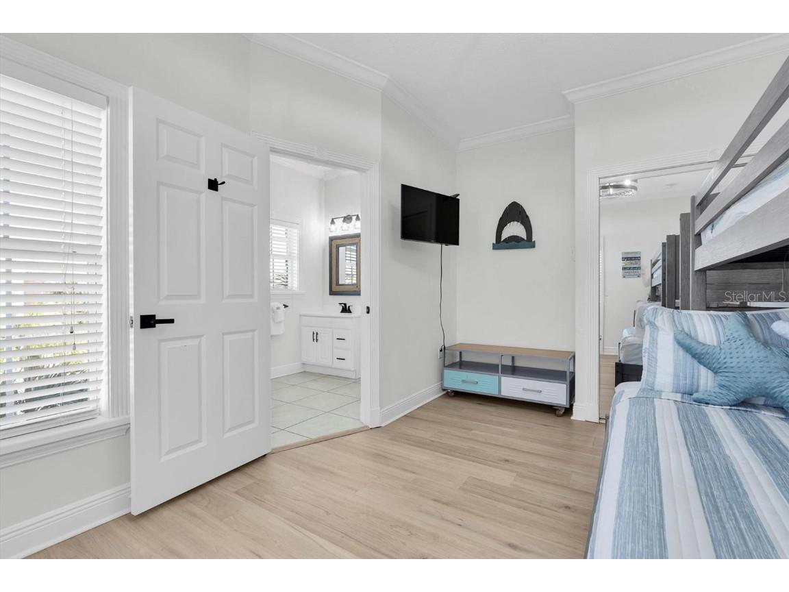 4006 5th Avenue Holmes Beach FL 34217 A4671831 image25