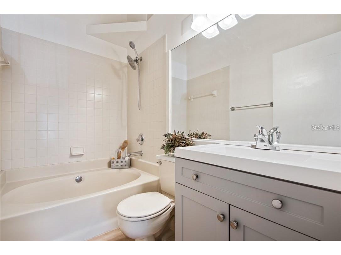 4006 Angel Oak Court #202 Tampa FL 33613 TB8448017 image10