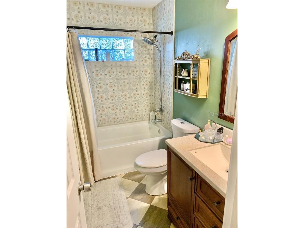 4006 NW 21st Drive Gainesville FL 32605 GC534596 image16