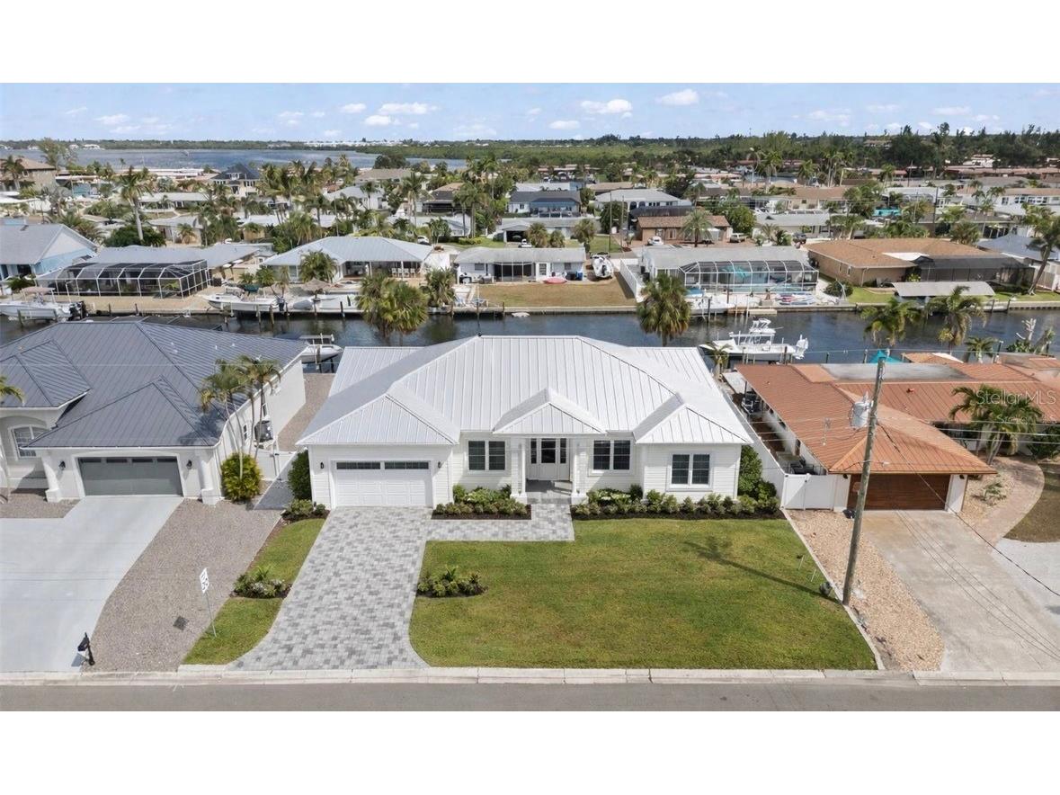 4007 Coconut Terrace Bradenton FL 34210 A4681516 image1