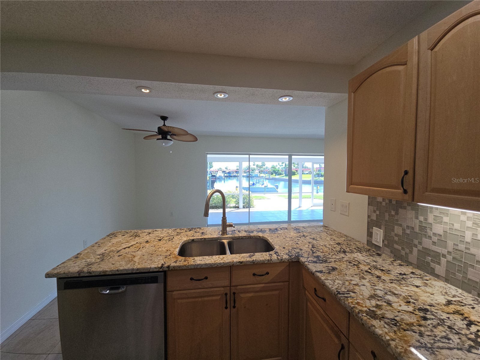 4007 Royal Palm Drive Bradenton FL 34210 - SAN REMO CANAL A4685691 image14