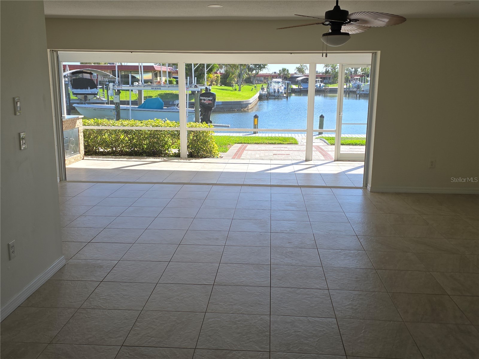 4007 Royal Palm Drive Bradenton FL 34210 - SAN REMO CANAL A4685691 image7