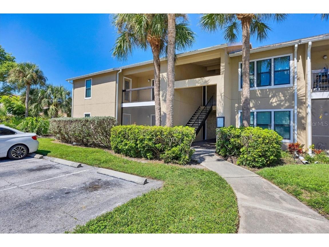 4008 Crockers Lake Boulevard #11 Sarasota FL 34238 A4666434 image1