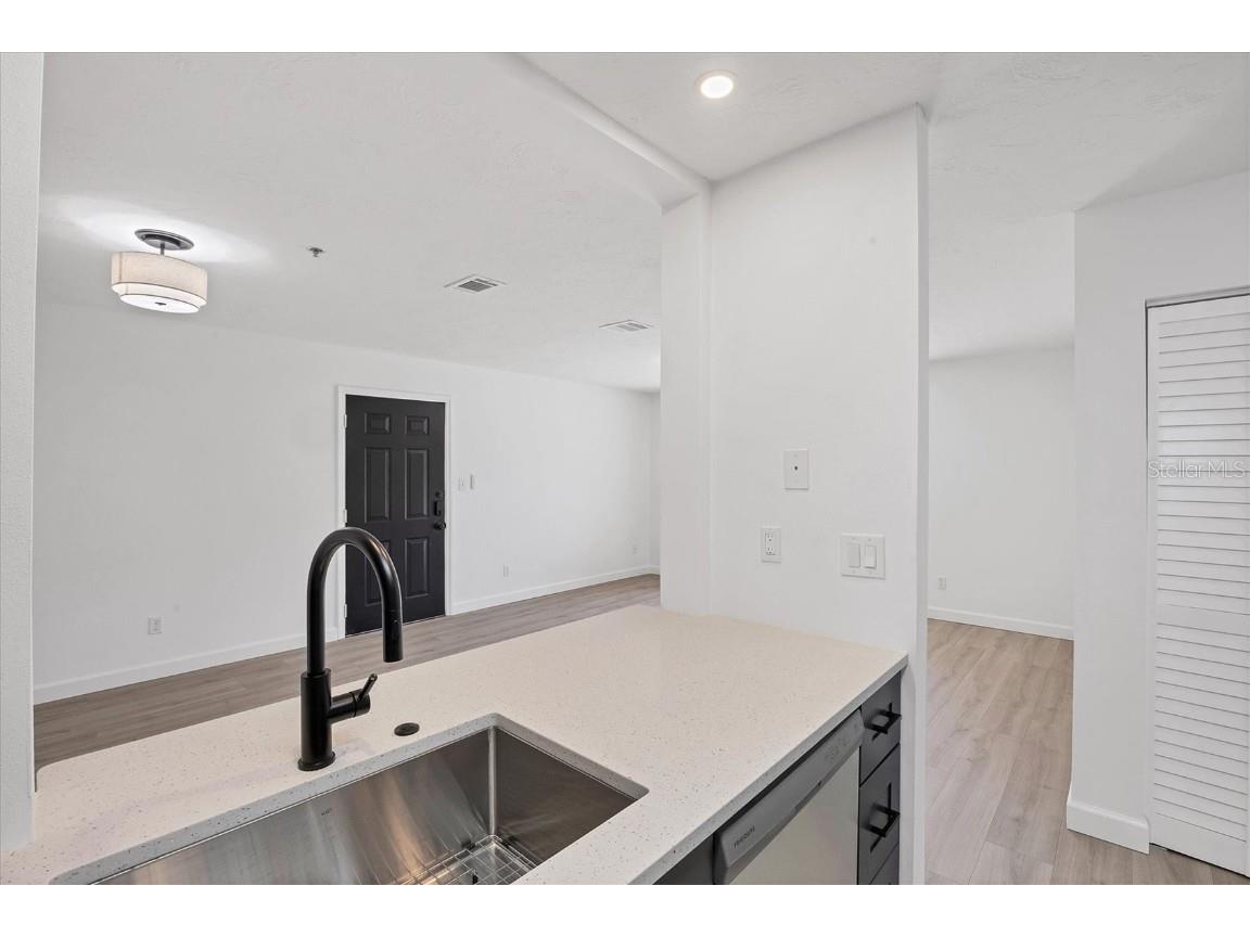 4008 Crockers Lake Boulevard #11 Sarasota FL 34238 A4666434 image10