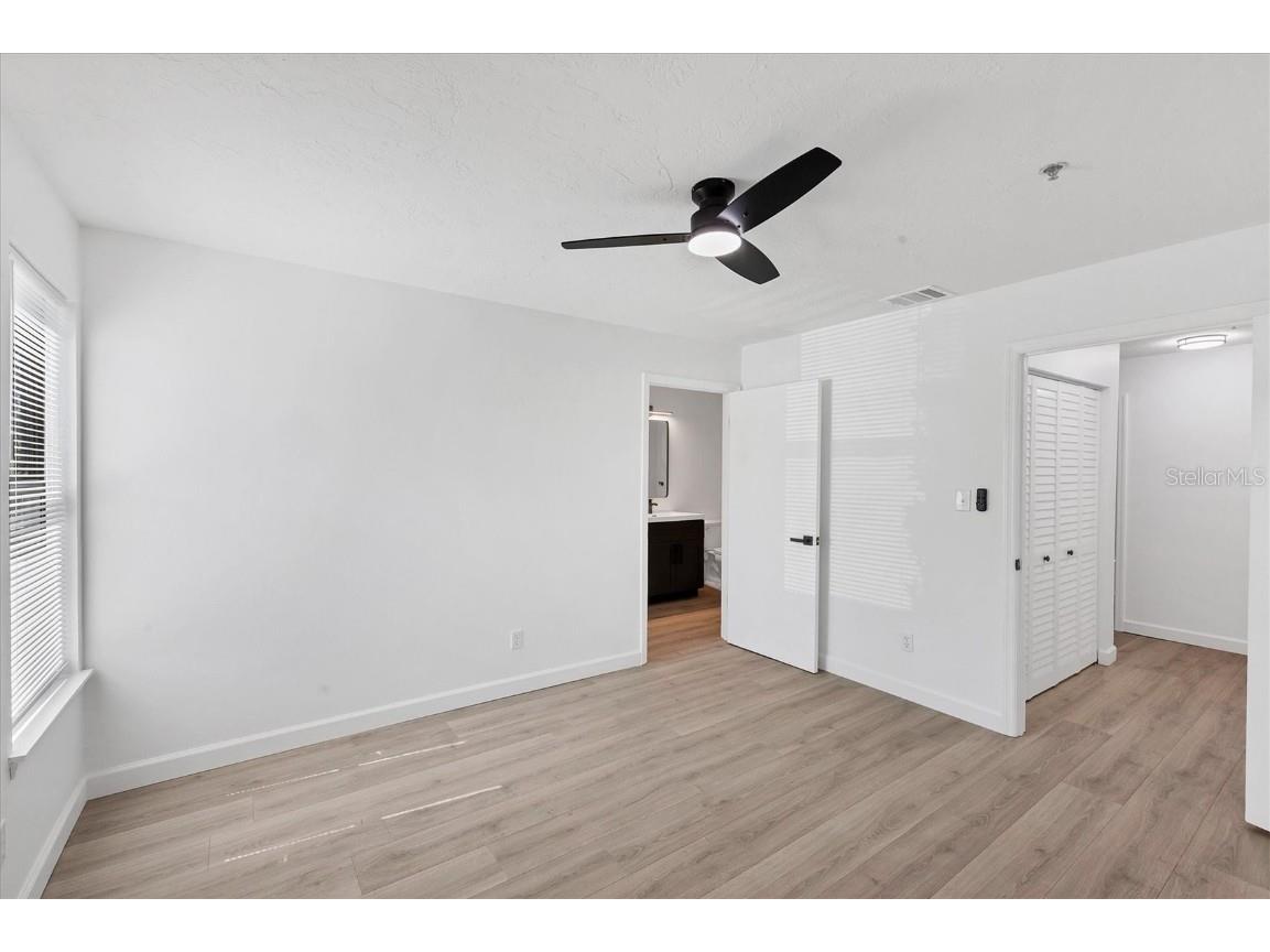 4008 Crockers Lake Boulevard #11 Sarasota FL 34238 A4666434 image12