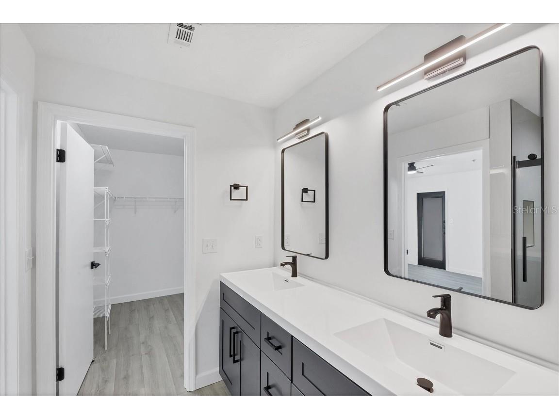 4008 Crockers Lake Boulevard #11 Sarasota FL 34238 A4666434 image14