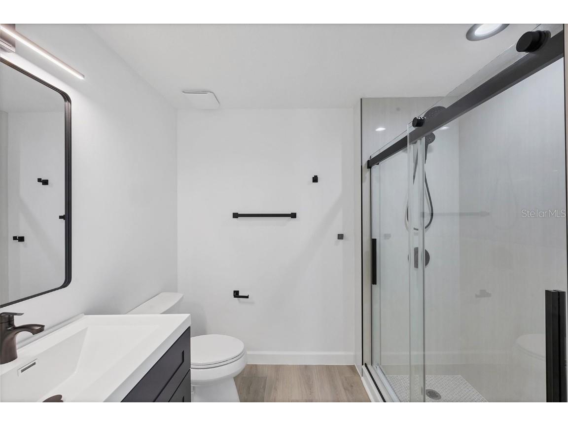 4008 Crockers Lake Boulevard #11 Sarasota FL 34238 A4666434 image15