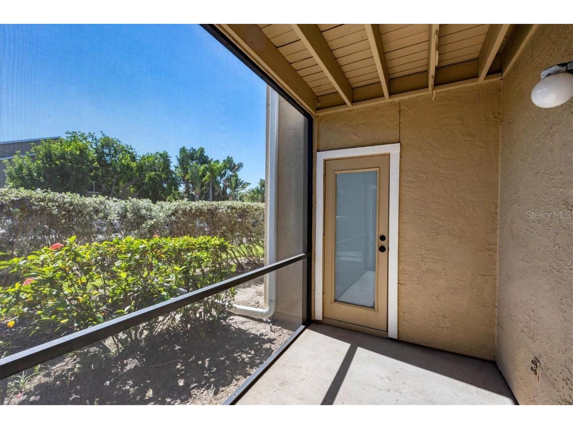 4008 Crockers Lake Boulevard #11 Sarasota FL 34238 A4666434 image32