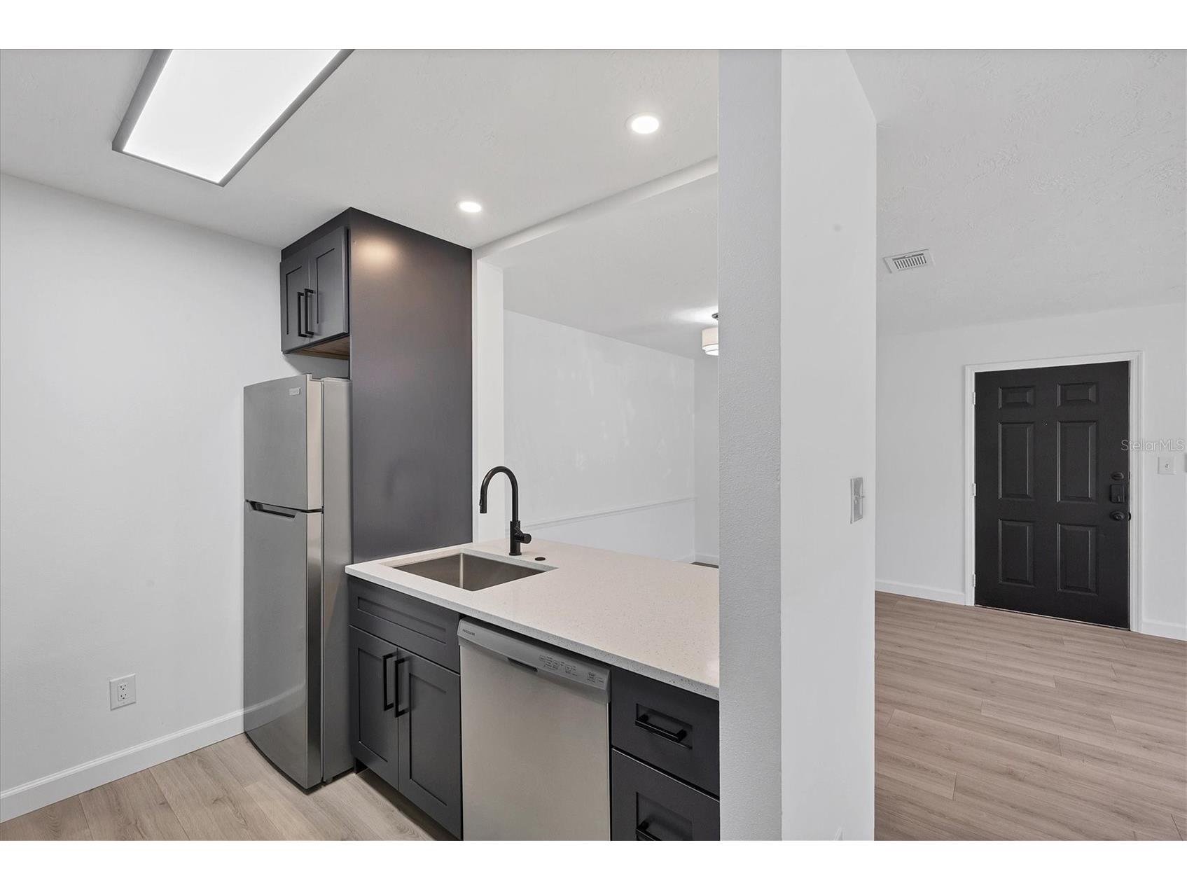 4008 Crockers Lake Boulevard #11 Sarasota FL 34238 A4686347 image13