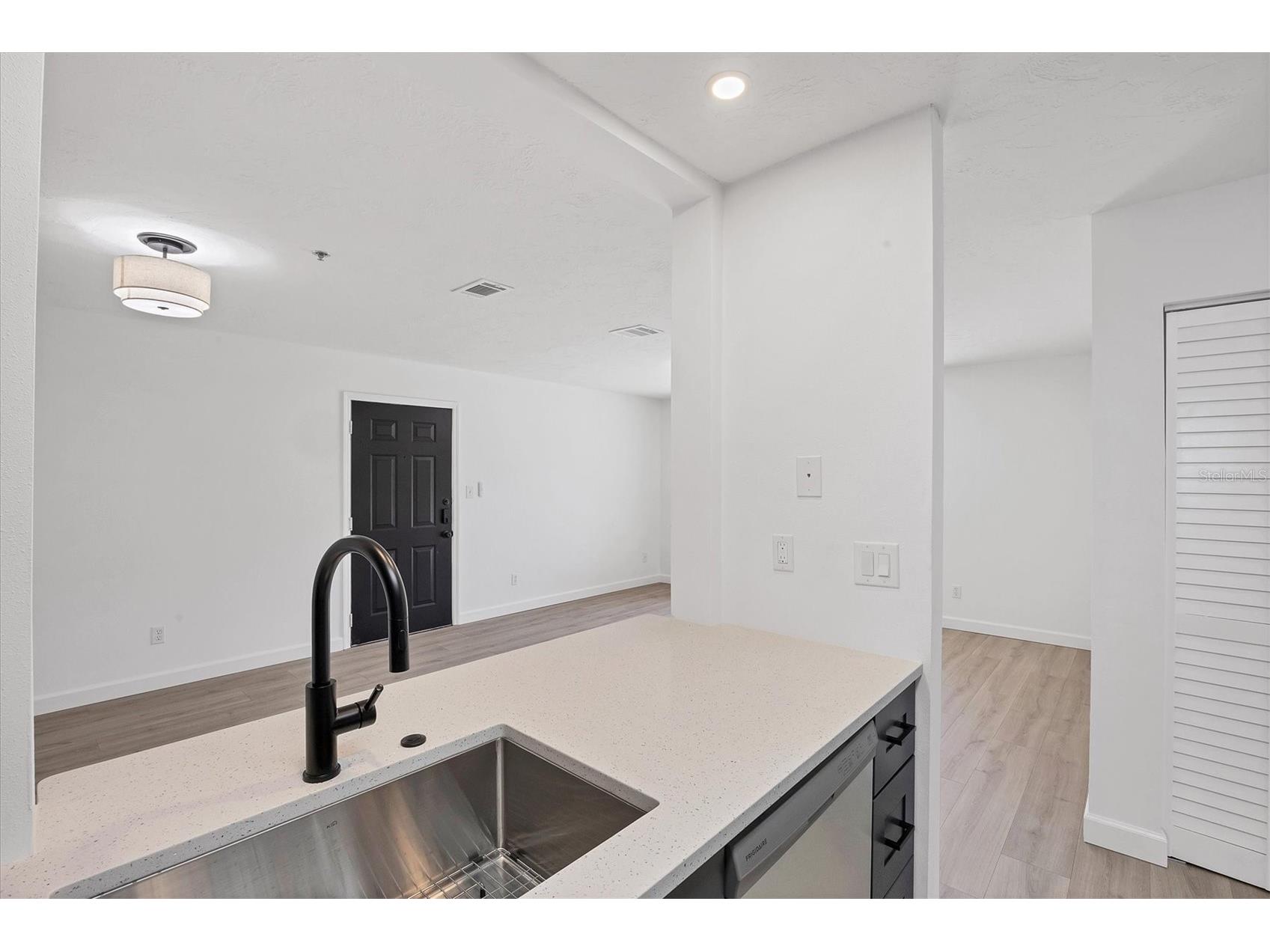 4008 Crockers Lake Boulevard #11 Sarasota FL 34238 A4686347 image14