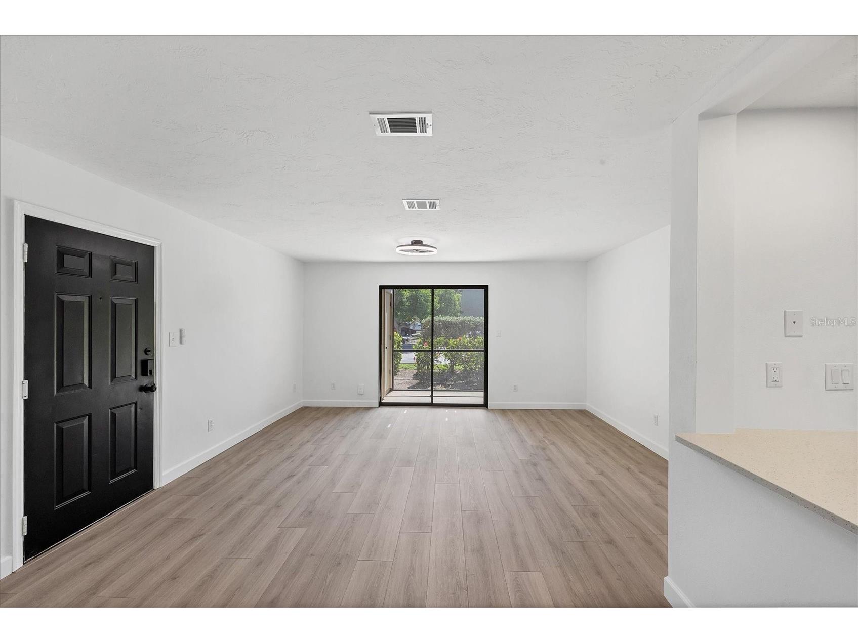 4008 Crockers Lake Boulevard #11 Sarasota FL 34238 A4686347 image17