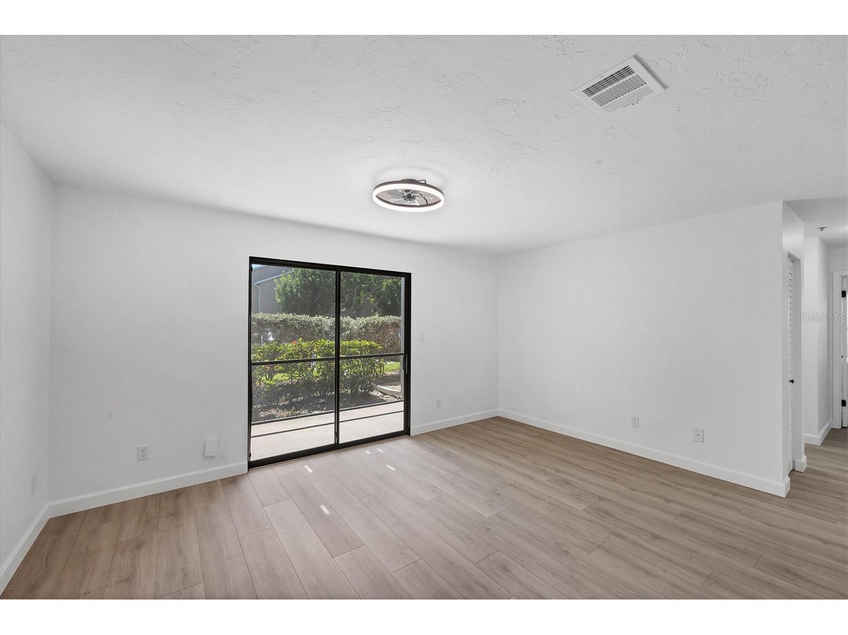 4008 Crockers Lake Boulevard #11 Sarasota FL 34238 A4686347 image18