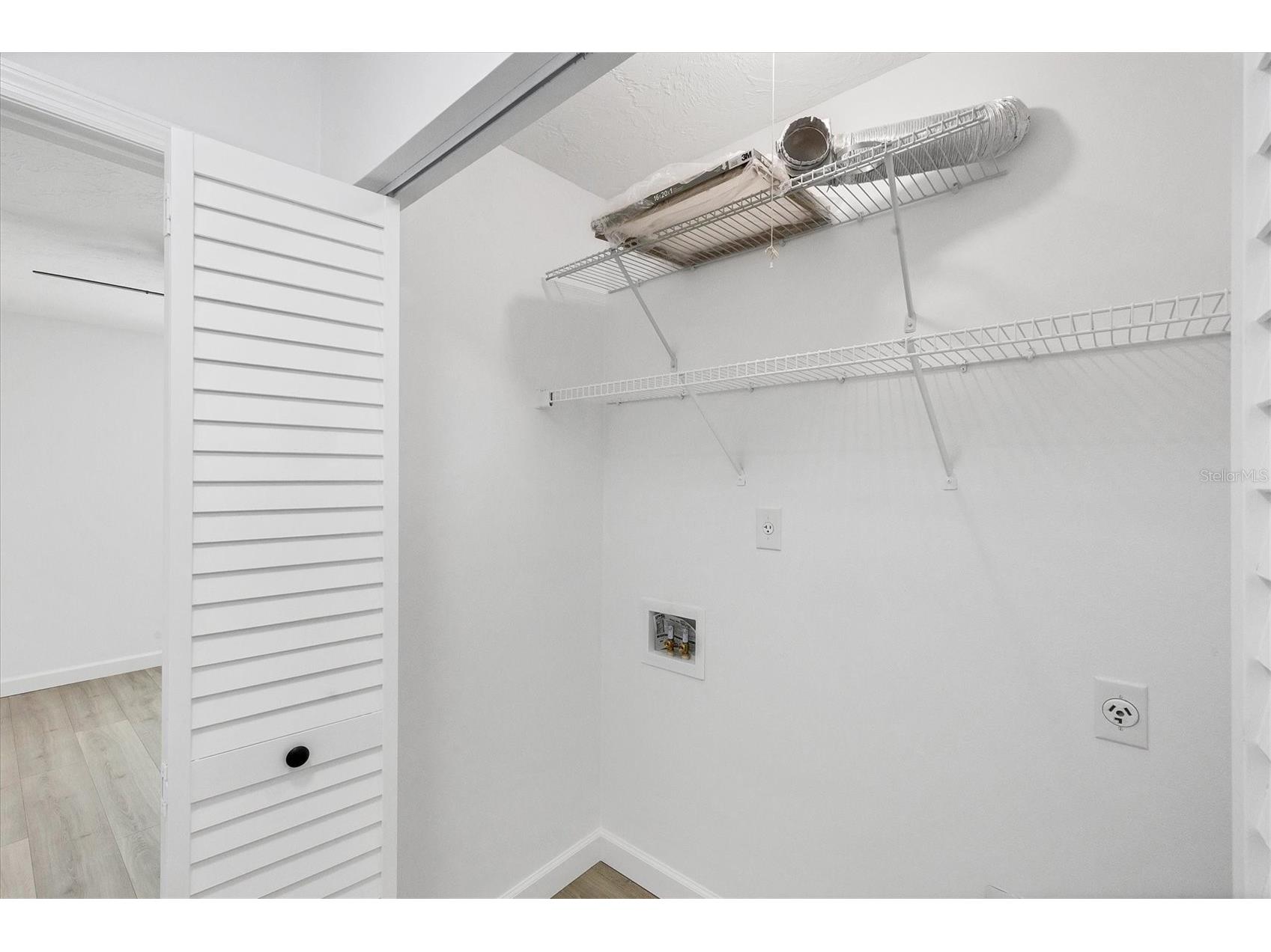 4008 Crockers Lake Boulevard #11 Sarasota FL 34238 A4686347 image29