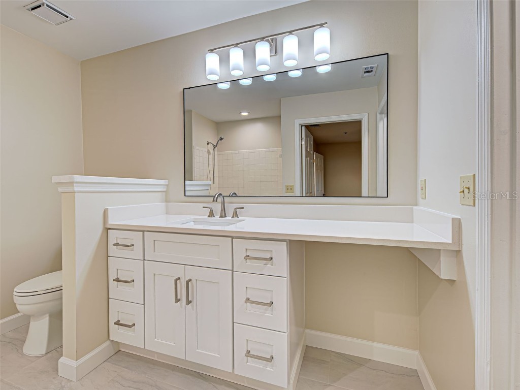 4008 Crockers Lake Boulevard #22 Sarasota FL 34238 A4659699 image28