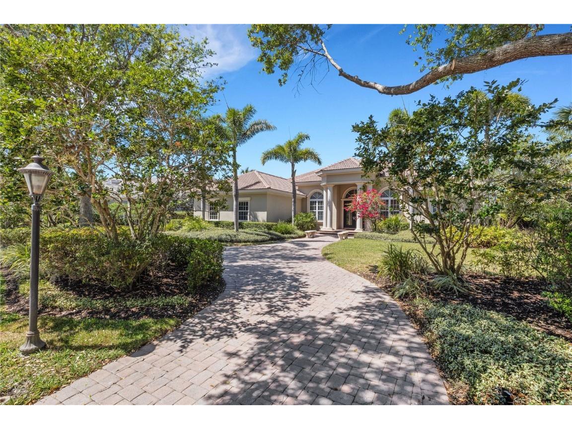 4008 Founders Club Drive Sarasota FL 34240 A4627910 image1