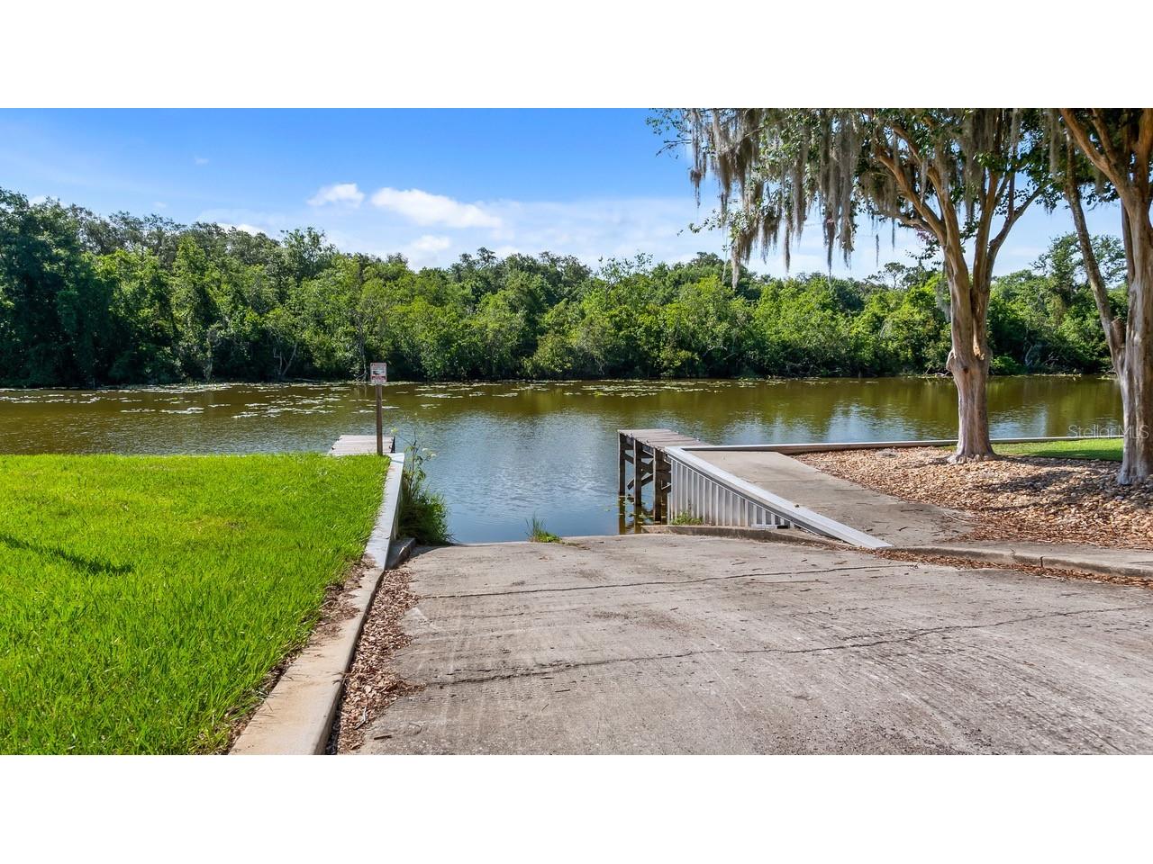 4008 Pinnacle Place Court Lady Lake FL 32159 - LAKE GRIFFIN G5114118 image50