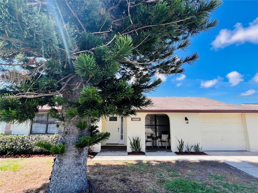 4008 Star Island Drive Holiday FL 34691 U8203458 image1