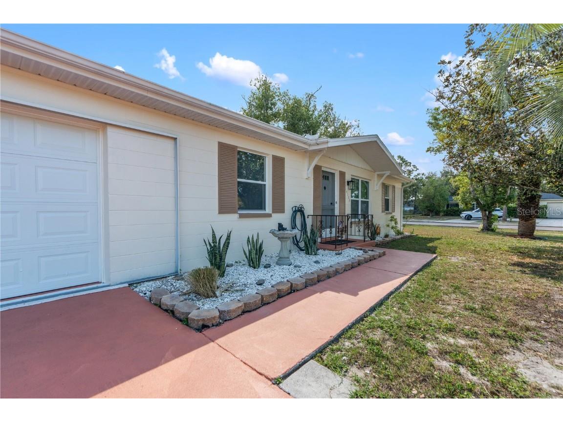 4008 Windswept Avenue Spring Hill FL 34606 W7878835 image2