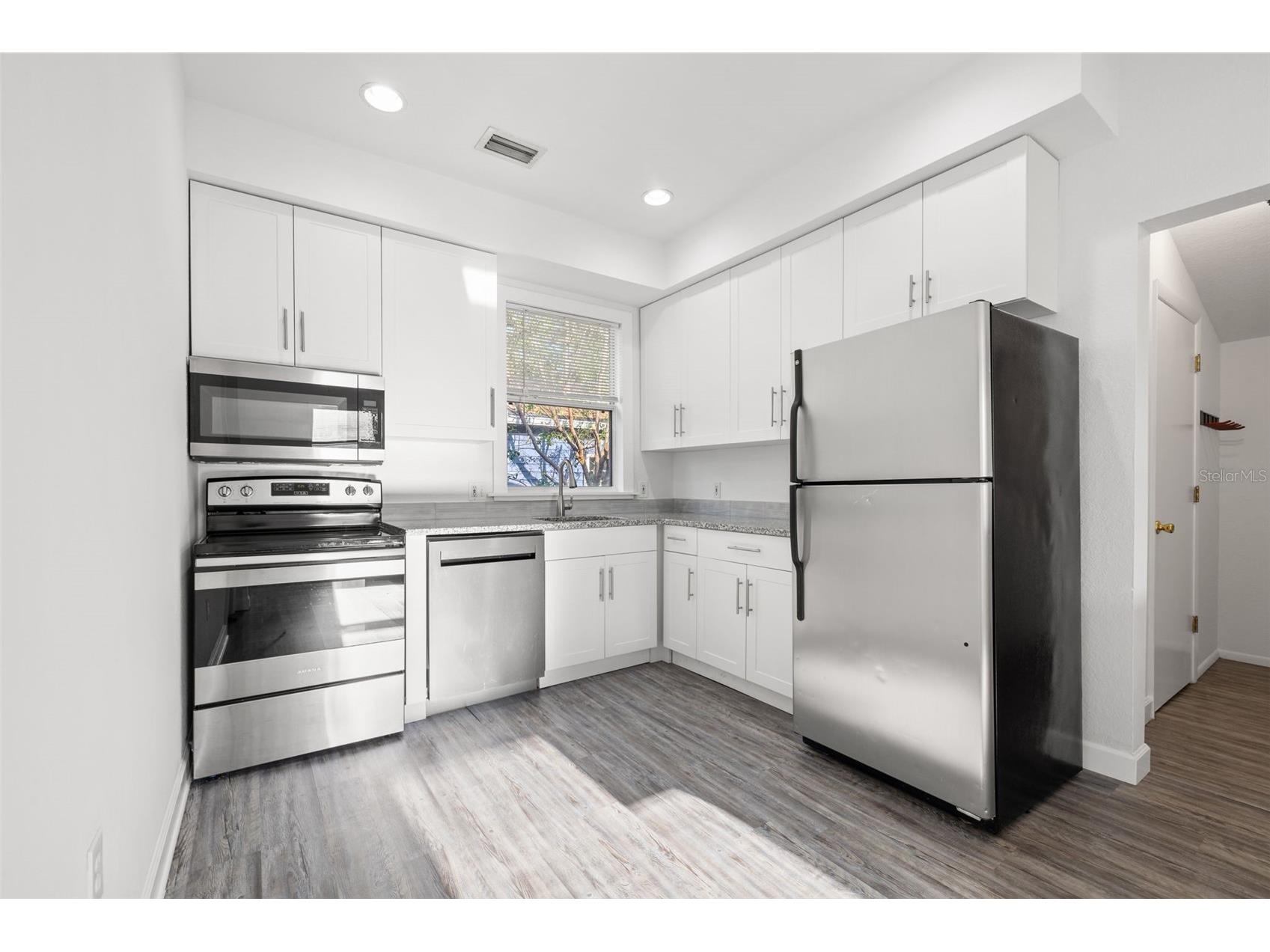 4009 Burlington Avenue N Saint Petersburg FL 33713 TB8462454 image21