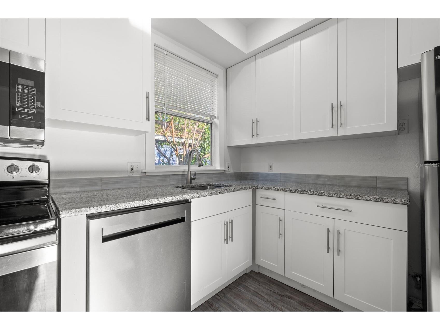 4009 Burlington Avenue N Saint Petersburg FL 33713 TB8462454 image22