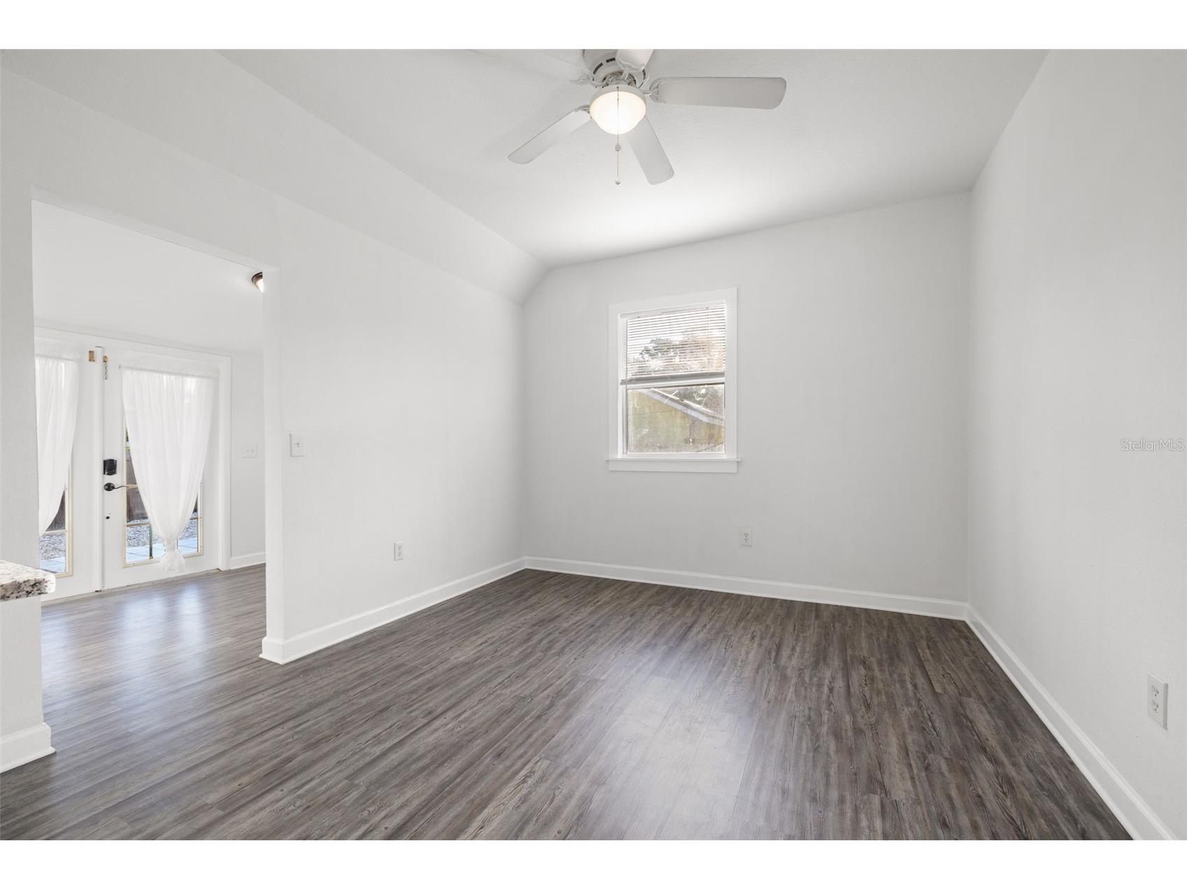 4009 Burlington Avenue N Saint Petersburg FL 33713 TB8462454 image24