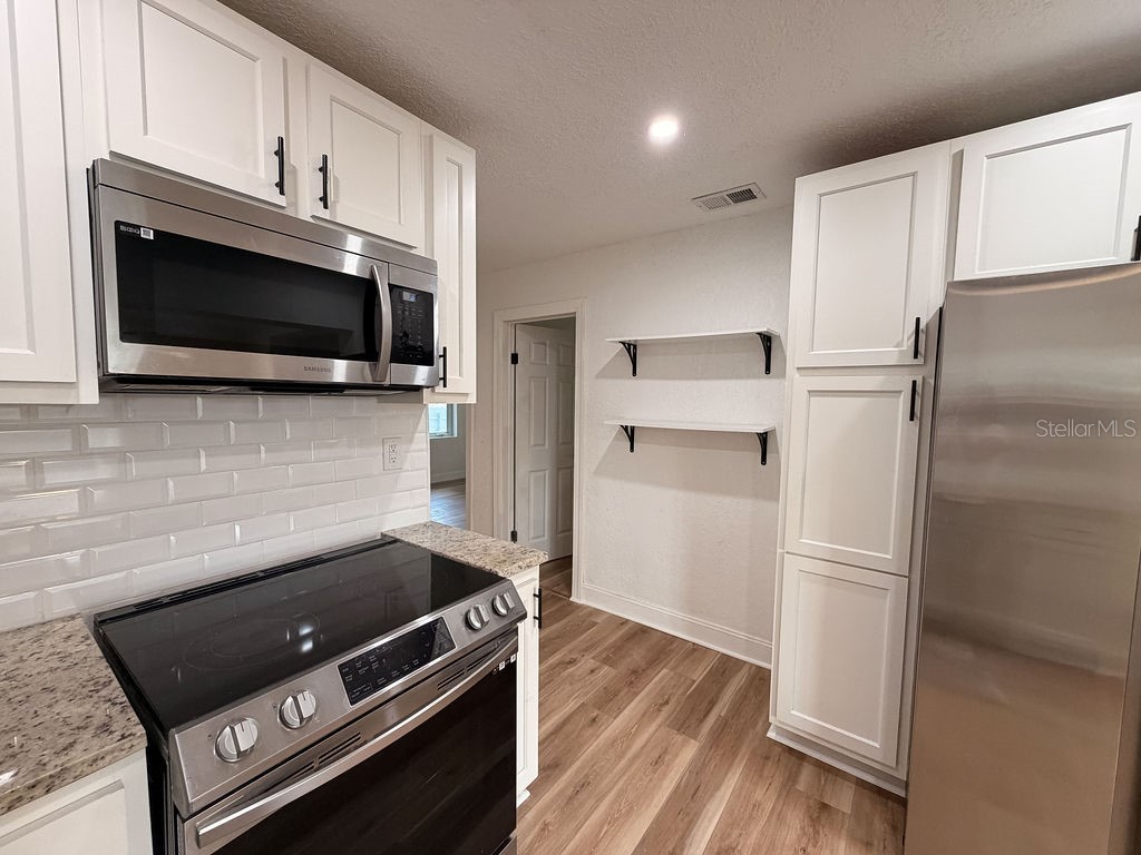 4009 Deleuil Avenue Tampa FL 33610 TB8494966 image6