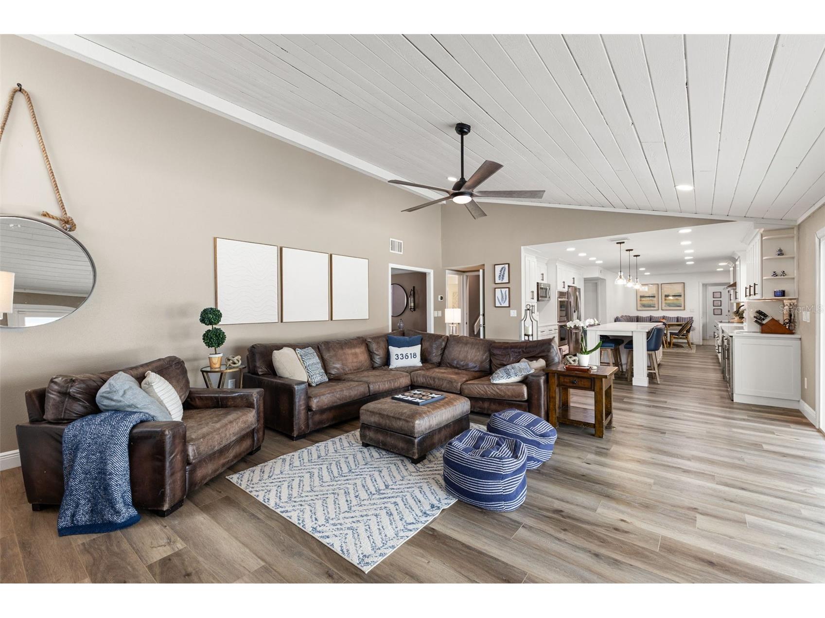 4009 Priory Circle Tampa FL 33618 TB8489893 image18